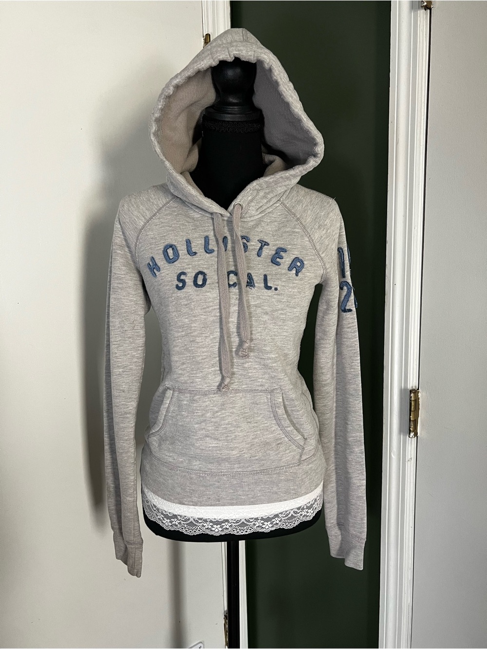 Hollister Light Heather Gray Women's Pullover Hoodie with Navy Logo